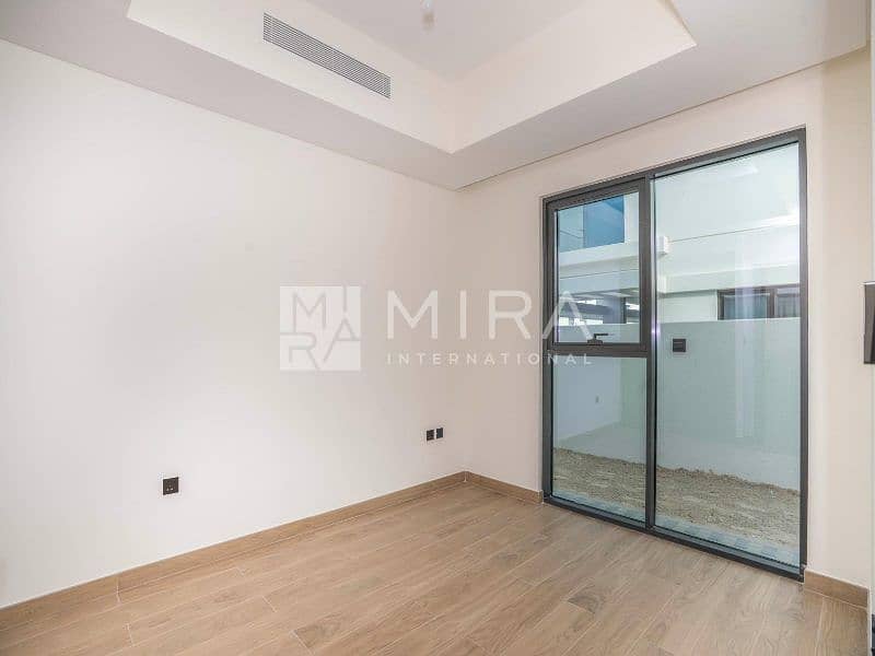 17 5 bed mid Big plot Unit-07