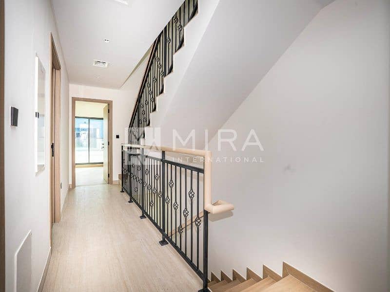 18 5 bed mid Big plot Unit-17