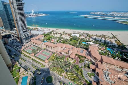 Upgraded Duplex Penthouse | Three Bedrooms Upgraded Duplex Penthouse | Three Bedrooms