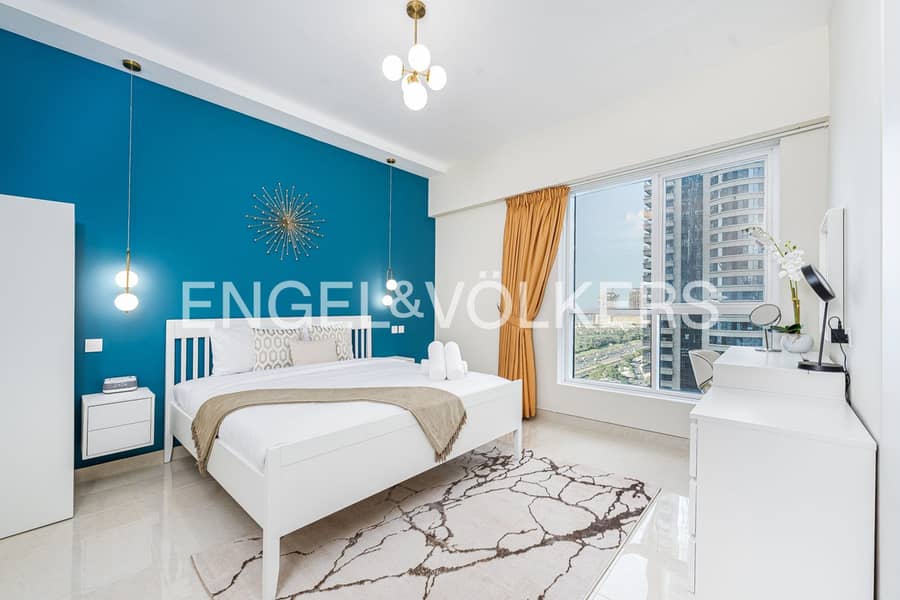 Luxury Furnished | Fully Renovated | Harbour & Marina Views Luxury Furnished | Fully Renovated | Harbour & Marina Views