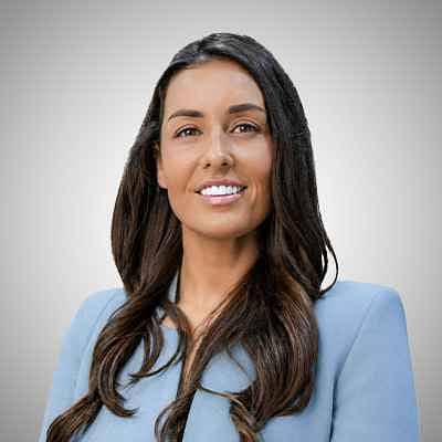 Courtney Holmes