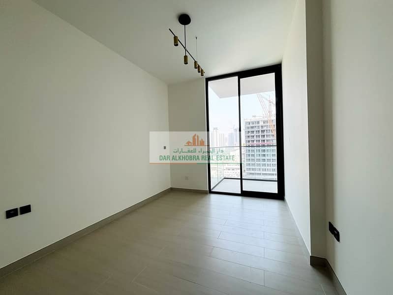6 848635100-1066x800. webp