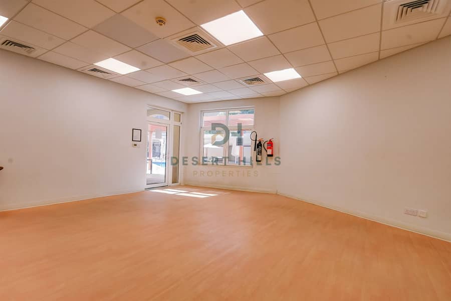 26 Hall 2. jpg