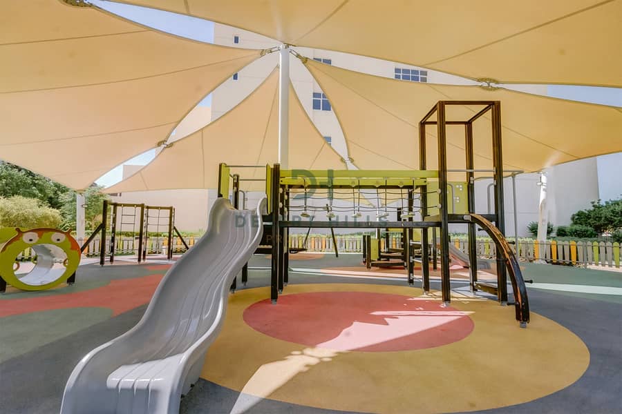 27 KidsPlay Area. jpg