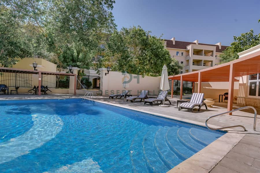 31 Pool Area. jpg