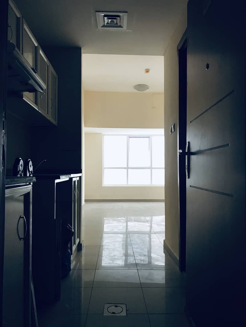 2 Studio-Flat-for-Rent-Pearl-Tower (1). JPG