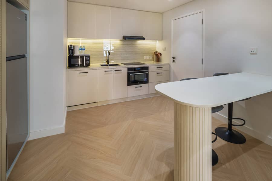 37 Oak Tree JBR Sadaf 7 2801 - 37. jpg