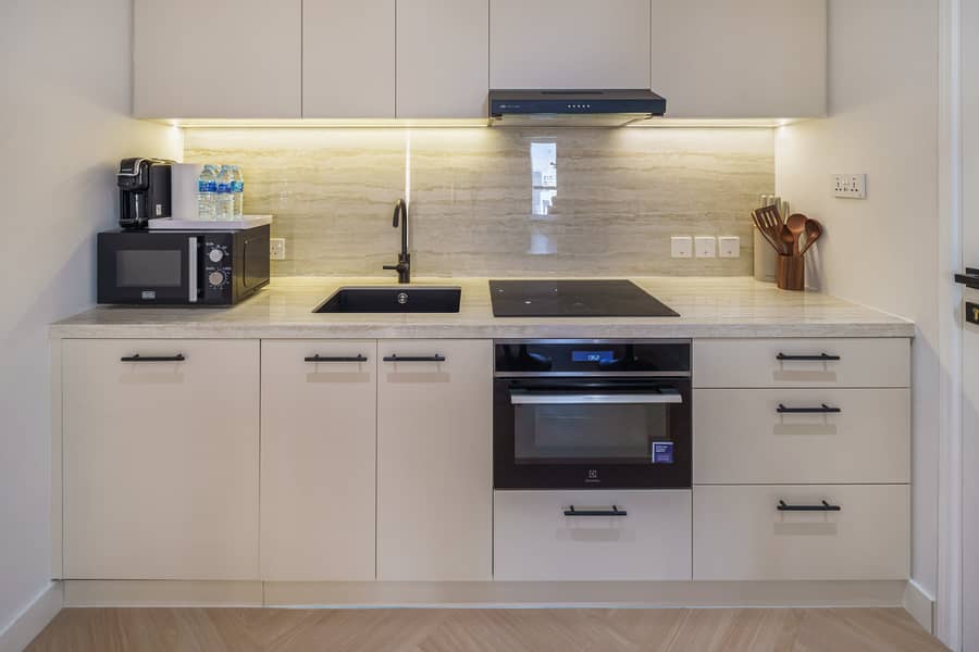 39 Oak Tree JBR Sadaf 7 2801 - 39. jpg