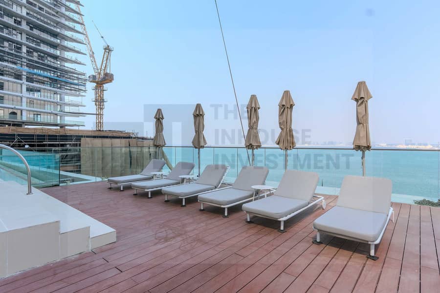 28 28 - Pool Loungers. jpg