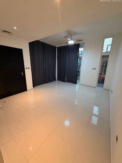 3 habitaciones Townhouse para en Alquiler en DAMAC Hills 2 (Akoya by DAMAC), Dubai - Casa adosada en DAMAC Hills 2 (Akoya by DAMAC),Mulberry, 3 dormitorios, 105000 AED - 15864807 3 habitaciones Townhouse para en Alquiler en DAMAC Hills 2 (Akoya by DAMAC), Dubai - Casa adosada en DAMAC Hills 2 (Akoya by DAMAC),Mulberry, 3 dormitorios, 105000 AED - 15864807