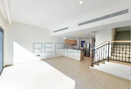 4 Bedroom Townhouse for Sale in DAMAC Lagoons, Dubai - 1. jpg 4 Bedroom Townhouse for Sale in DAMAC Lagoons, Dubai - 1. jpg