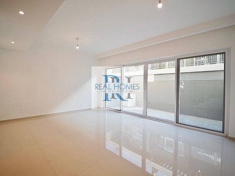 3 Bedrooms with Rooftop | With Study | Well Maintained 3 Bedrooms with Rooftop | With Study | Well Maintained