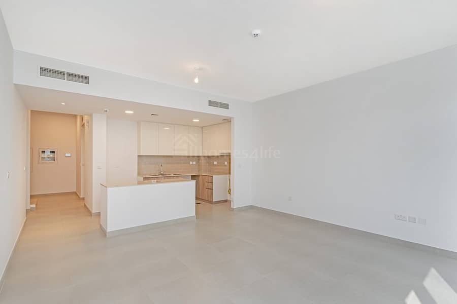 Таунхаус в Таун Сквер,Реем Таунхаусес, 4 cпальни, 180000 AED - 15865595 Таунхаус в Таун Сквер,Реем Таунхаусес, 4 cпальни, 180000 AED - 15865595