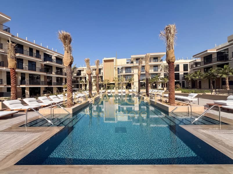 5 hf_20260717_111200_0fa8e637-504b-49fa-a95f-ab57428bb55b. png