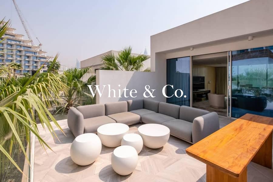 Luxury Living | Beachfront | Private Pool Luxury Living | Beachfront | Private Pool