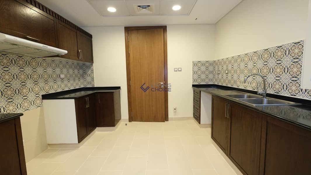 Lovely 2BR | Most Coveted Neighbourhoods Lovely 2BR | Most Coveted Neighbourhoods