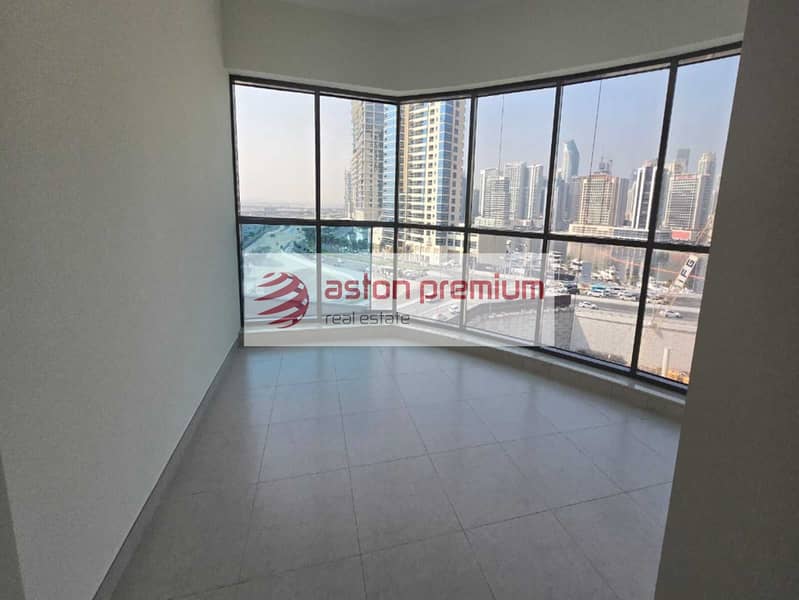 Private Terrace | Spacious| Unfurnished| Low Floor Private Terrace | Spacious| Unfurnished| Low Floor