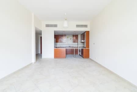 Bright & Spacious 2BR with community view /Renting Bright & Spacious 2BR with community view /Renting
