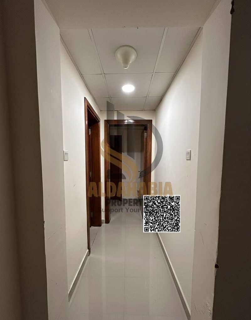 12 513f371b-deef-48d3-b891-ae2b078cfc94. jpeg