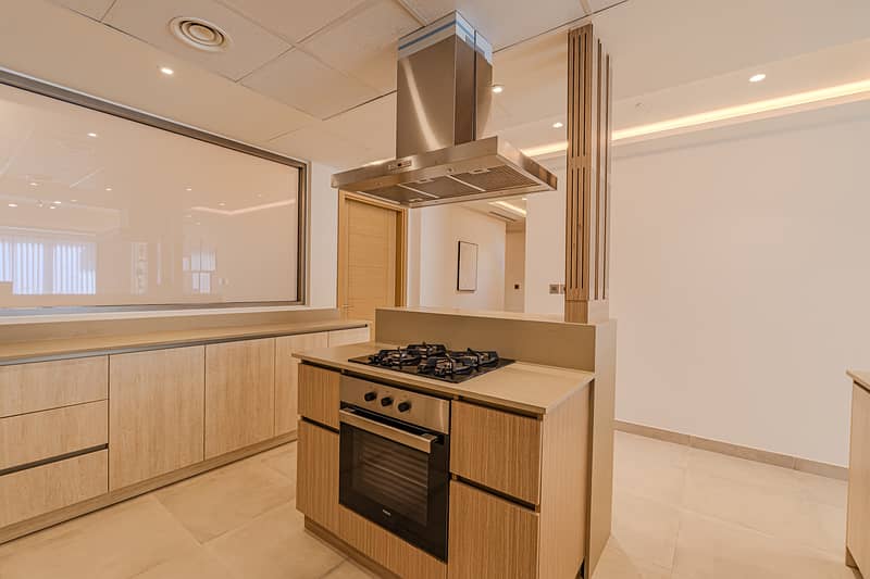 12 DSC05322-HDR. jpg