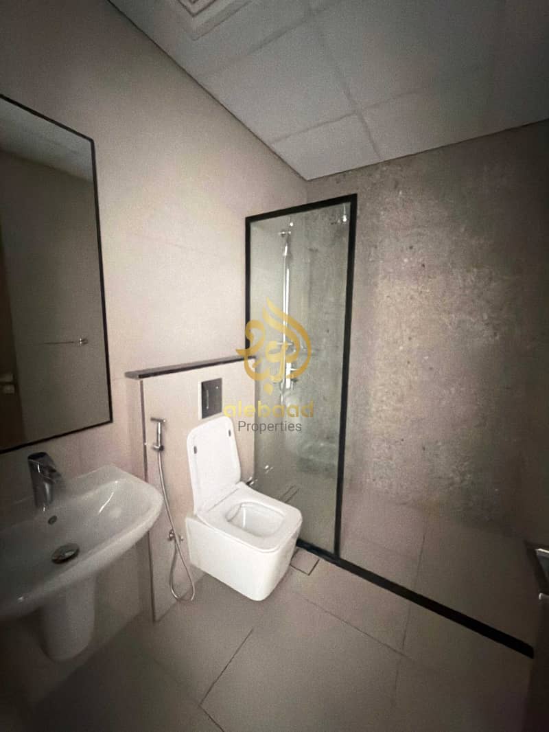 8 1000186799. jpg
