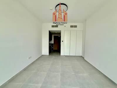Estudio para en Alquiler en Aljada, Sharjah - IMG-20260713-WA0284. jpg Estudio para en Alquiler en Aljada, Sharjah - IMG-20260713-WA0284. jpg