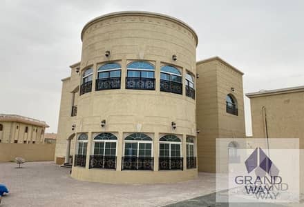 6 habitaciones Villa para en Alquiler en Al Warqaa, Dubai - Villa en Al Warqaa,Al Warqaa 4, 6 dormitorios, 320000 AED - 15873097 6 habitaciones Villa para en Alquiler en Al Warqaa, Dubai - Villa en Al Warqaa,Al Warqaa 4, 6 dormitorios, 320000 AED - 15873097