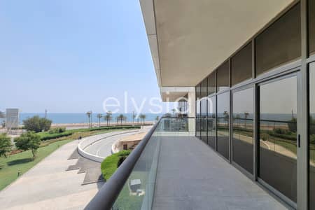1 Bedroom Apartment for Rent in Palm Jumeirah, Dubai - Furnished | Sea Views | Luxury Living