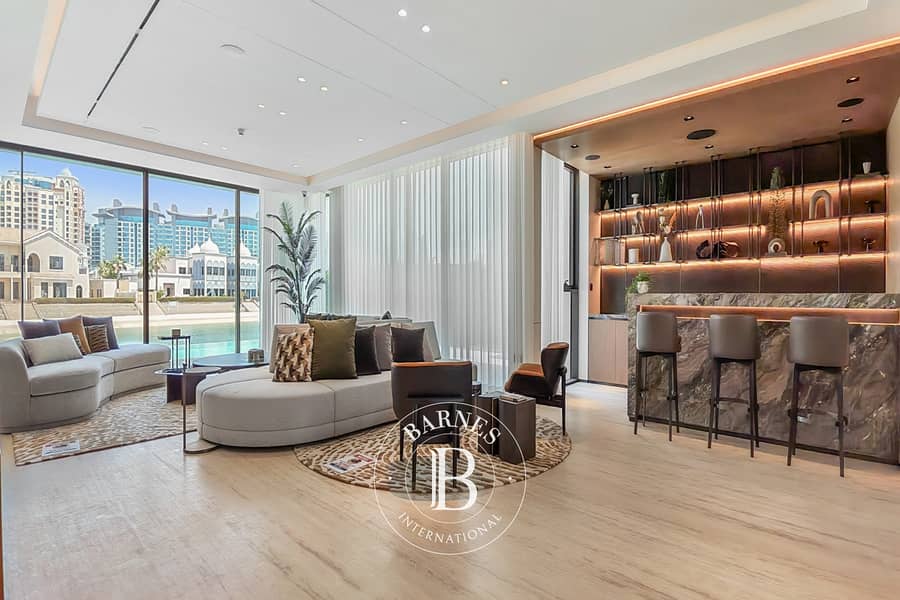 Beachfront & Vacant | Fully Renovated & Furnished Beachfront & Vacant | Fully Renovated & Furnished