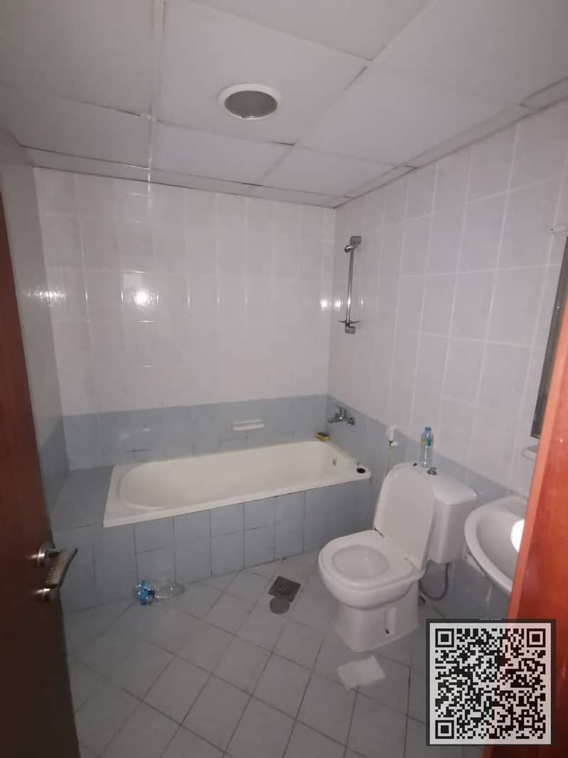 13 f0cb8b6b-654d-43ac-865d-028c8a5aec17. jpg