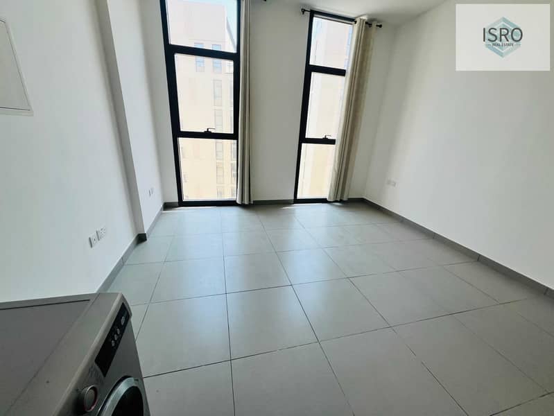 4 10a3bd9c-2cdb-4b23-b087-9a7b97ca0b77. jpg
