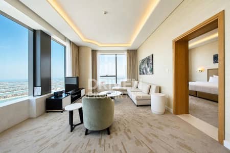 1 Bedroom Flat for Sale in Palm Jumeirah, Dubai - Stunning Sea View | Unique Layout | Elegant Apt