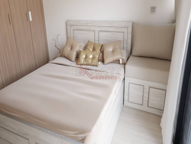 4 Image 4