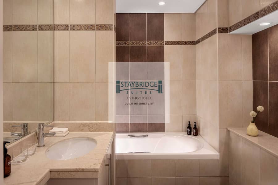 6 Bathroom 1. jpg