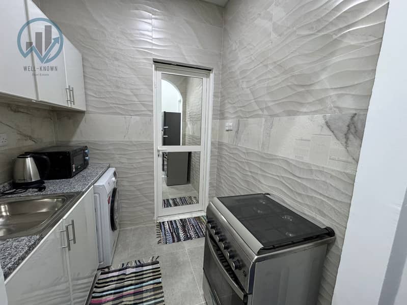 10 5536c2a5-d1a7-4c13-8e7e-174d935fd6bd. jpg