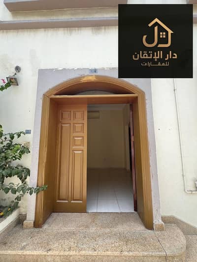 فیلا 3 غرف نوم للايجار في شرقان، الشارقة - photo_5971876881353084552_y. jpg فیلا 3 غرف نوم للايجار في شرقان، الشارقة - photo_5971876881353084552_y. jpg