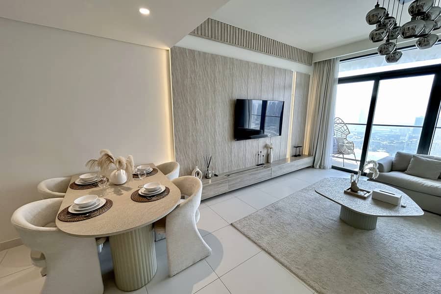 6 06-living-dining. jpg