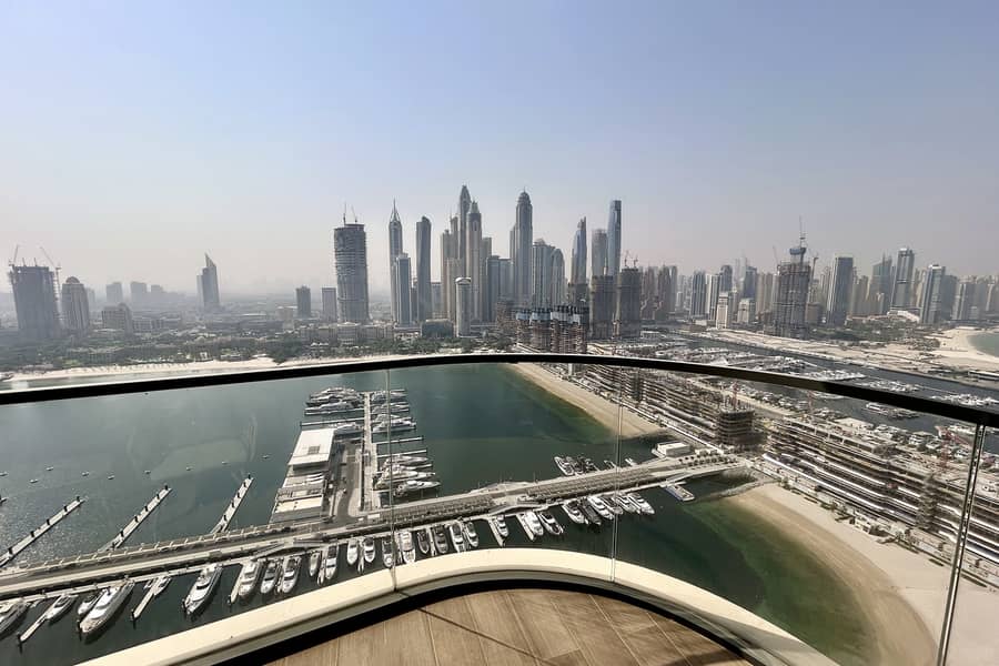 9 09-balcony-skyline. jpg