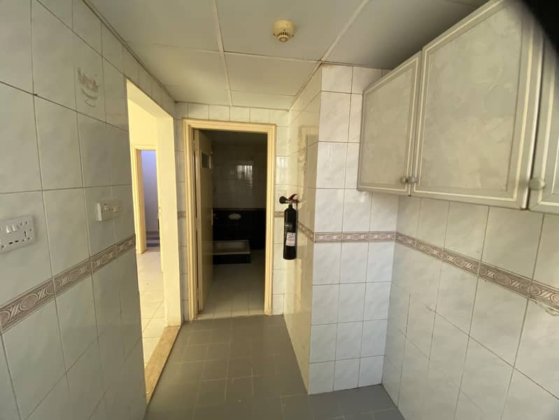 10 2f16f172-b9d4-4510-8027-8b252ec4c09b. jpg
