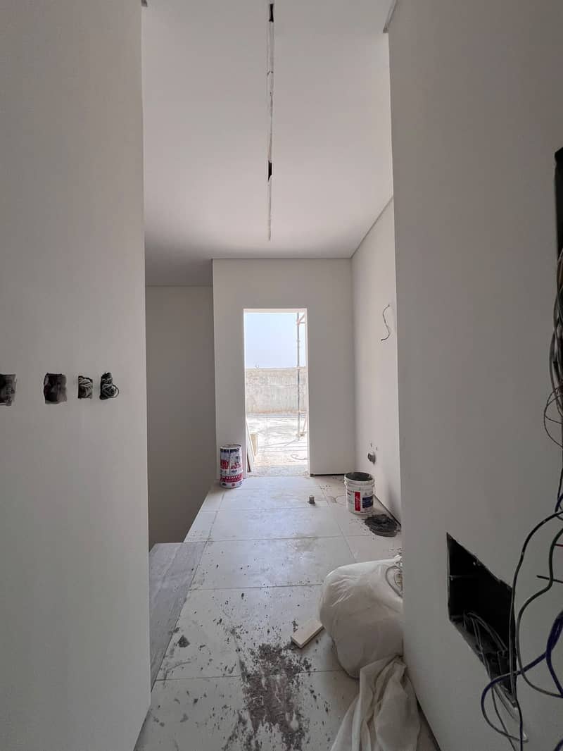 4 344585. jpg
