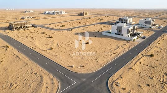 Plot in vendita a Muzairah, Sharjah - Real_estate_photo_of_plot_202607191634. jpeg