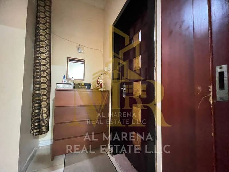 7 853417020-800x600. jpeg