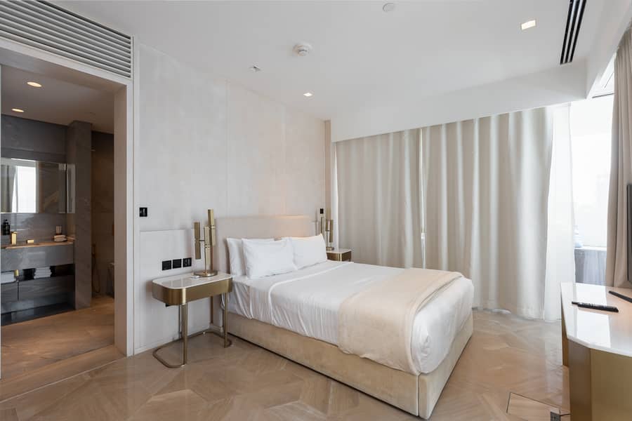 14 UAE-S-59882 DSC08188-Edit. jpg