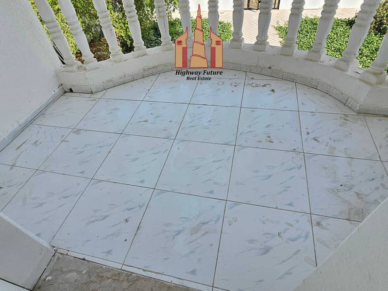 4 951476. jpg