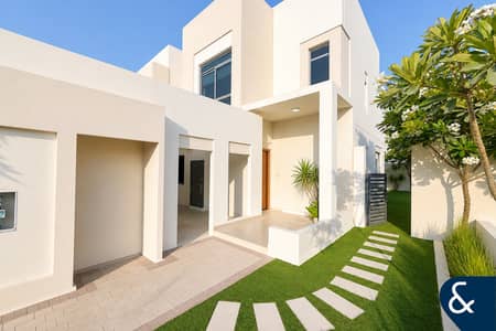 4 Bedroom Townhouse for Rent in Town Square, Dubai - Vacant 4 Bedroom | Corner Unit | Spacious
