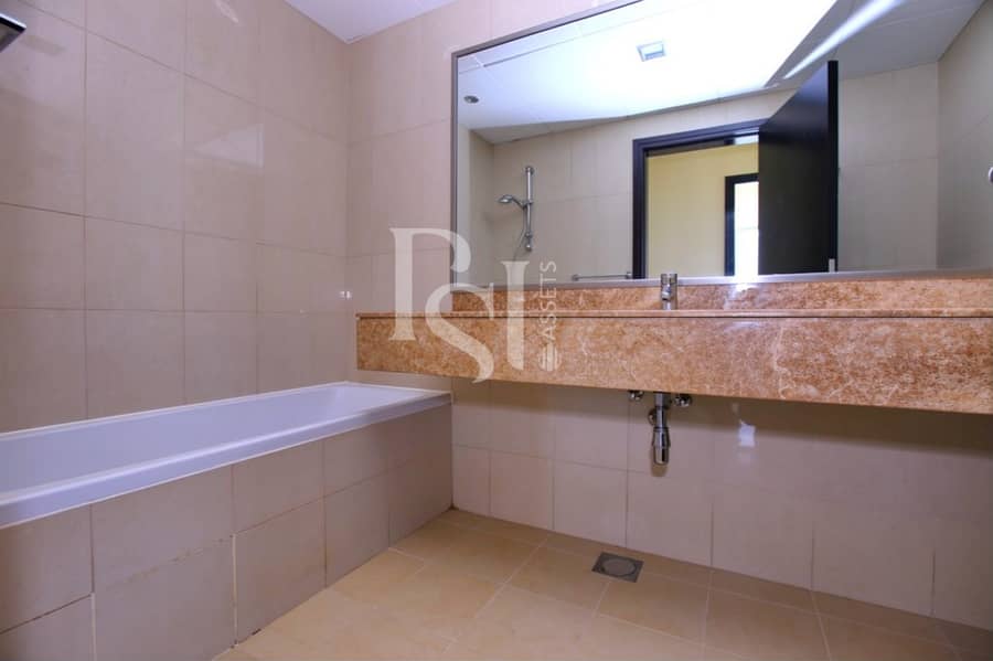 9 2340764-6324-Bathroom-43b7e13c-70df-4812-8bdd-024c4fd27300. jpg