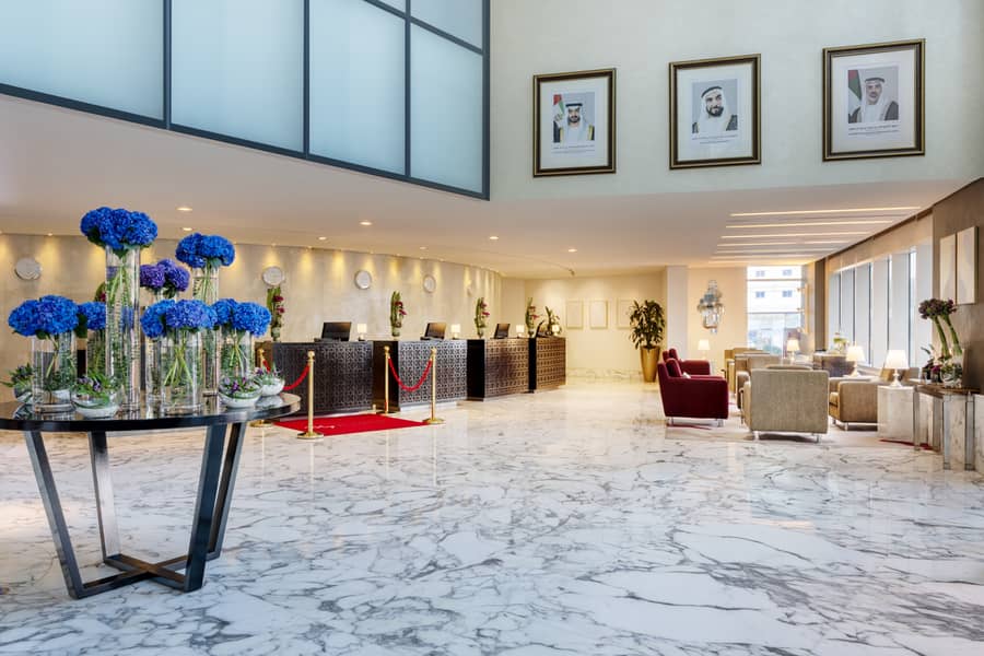 10 Grand_Millenium_AUH_Lobby_20729-HDR_2. jpg
