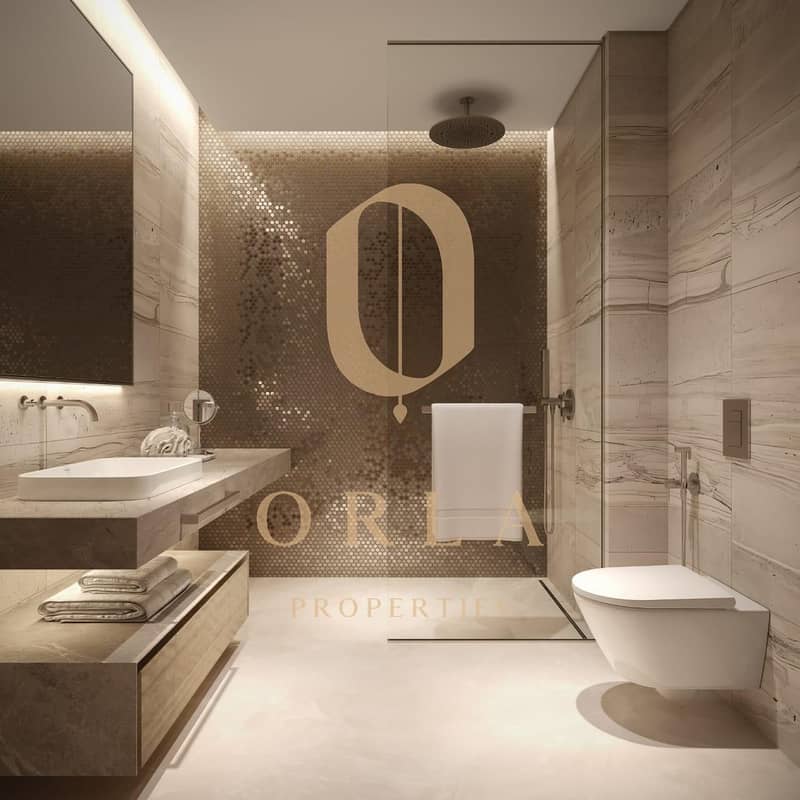 5 Studio Bathromm. jpeg