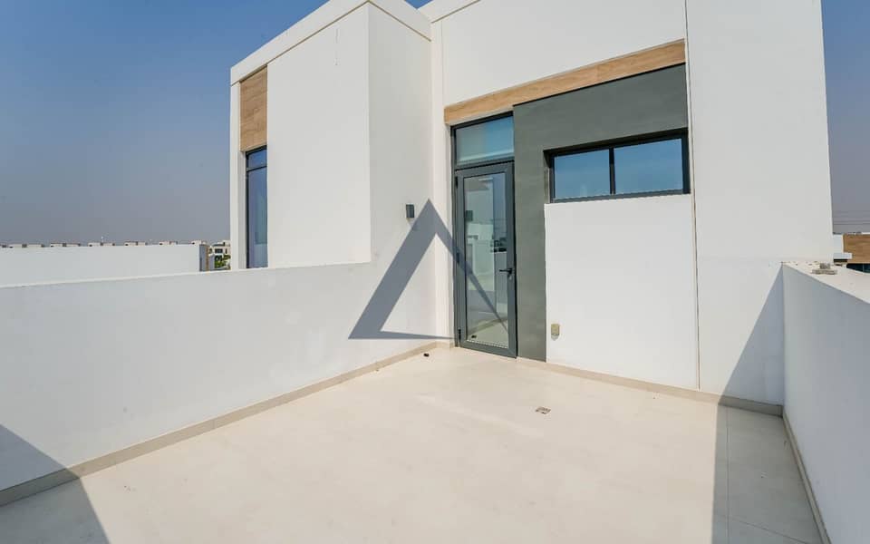 16 Property Image