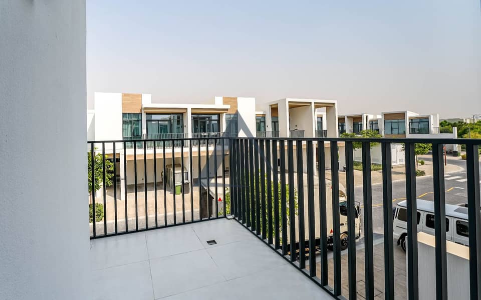 32 Property Image